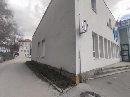 Prenova knjižnice (2)